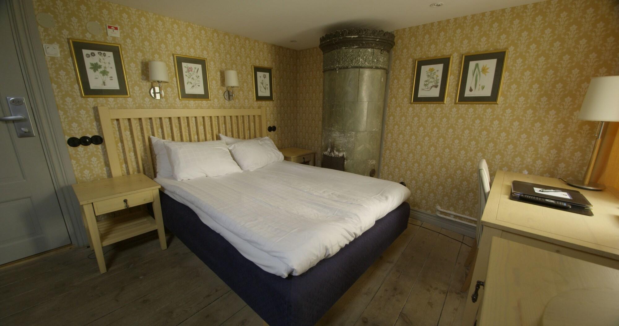 Western Royal Hotell 4*